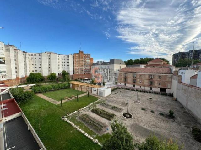 Piso en alquiler en San Pablo - San Nicolás, Valladolid