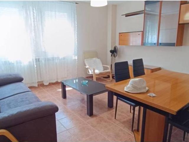 Piso en alquiler en Villares De La Reina, Castilla y León
