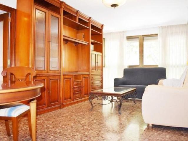 Piso en alquiler en Zaragoza, La Magdalena