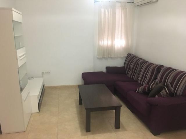 Piso en alquiler en Nueva Almería, Almería