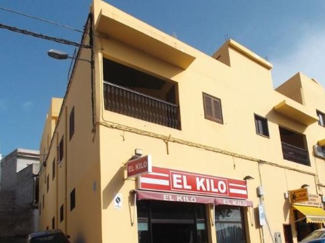 Piso en venta en La Camella, Arona