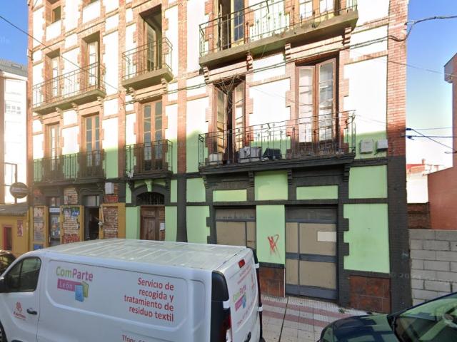 Piso en venta en La Vega, León