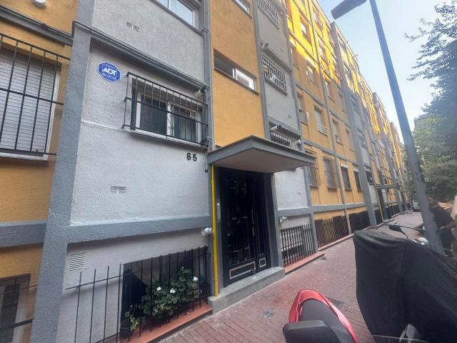 Piso en venta en Nou Barris, Barcelonès