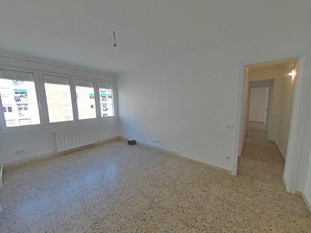 Piso en venta en Cornellà De Llobregat