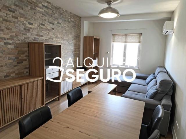 Apartamento en alquiler en San Pablo-Santa Justa, Sevilla