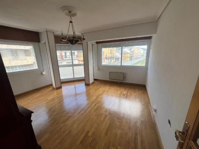 Piso en venta en Valdeorras, Galicia