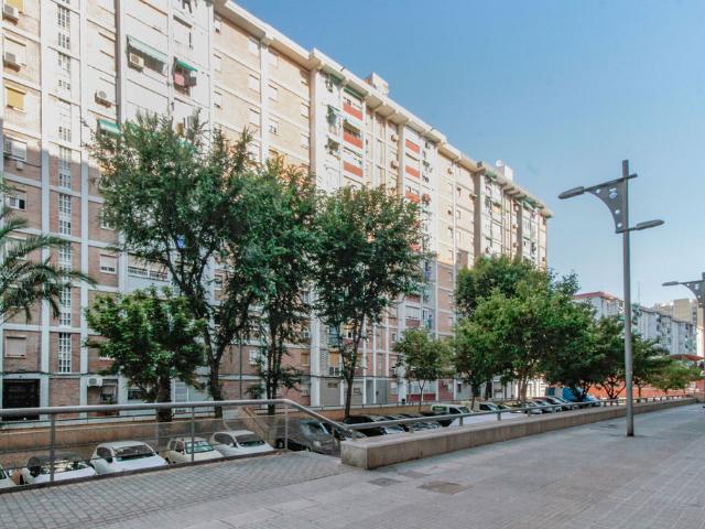 Piso en venta en Sant Ildefons, Cornellà de Llobregat