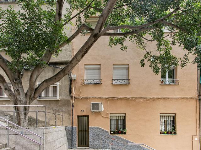 Piso en venta en Nou Barris, Barcelonès