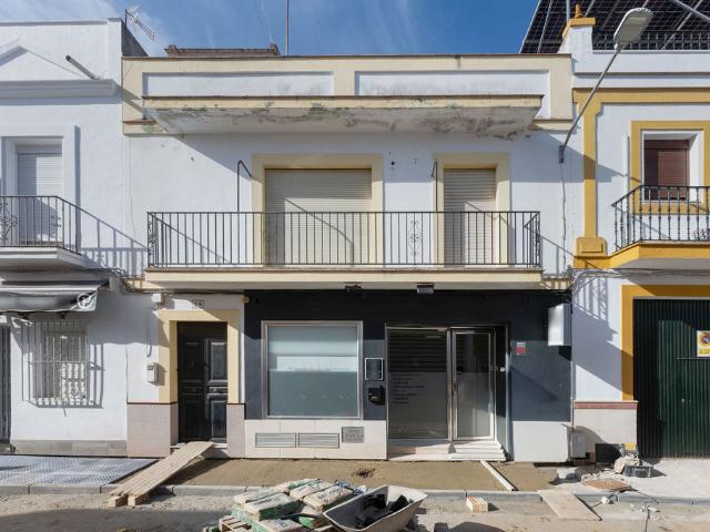 Piso en venta en Cantillana, Andalucía
