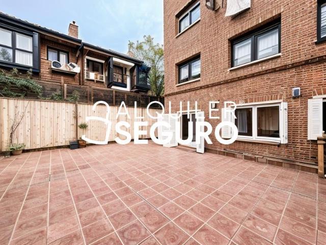 Apartamento en alquiler en Ciudad Lineal, Madrid