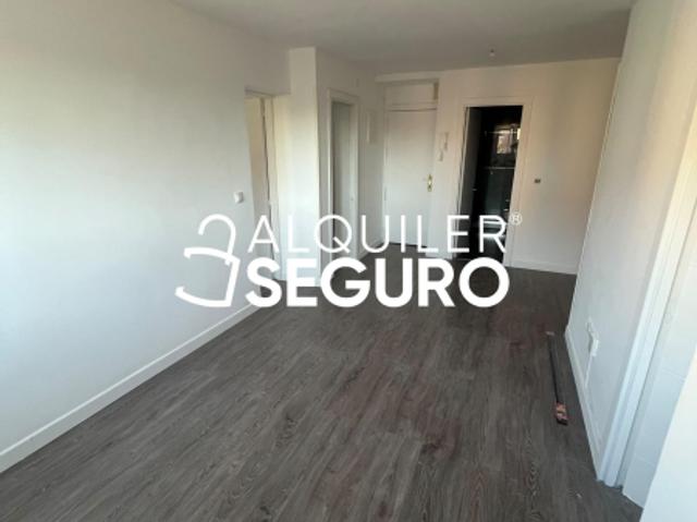 Apartamento en alquiler en Hellín, Madrid