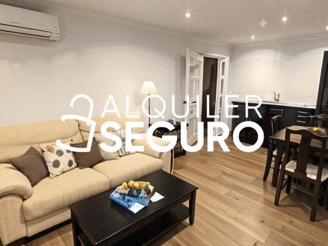 Apartamento en alquiler en San Pablo-Santa Justa, Sevilla