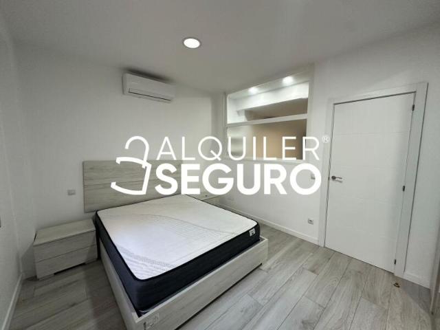 Apartamento en alquiler en Ciudad Lineal, Madrid