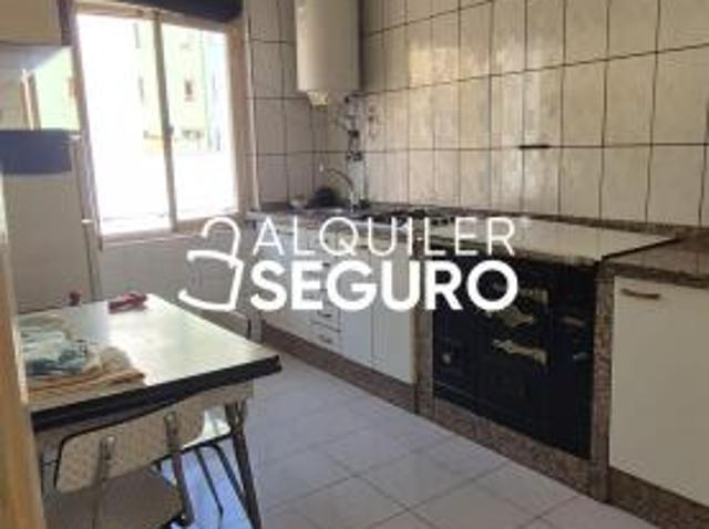 Apartamento en alquiler en El Corraón, Lena