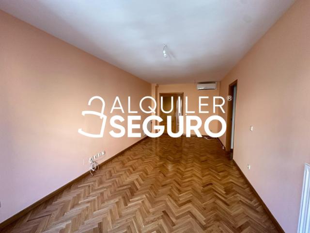 Apartamento en alquiler en Valdebernardo, Madrid