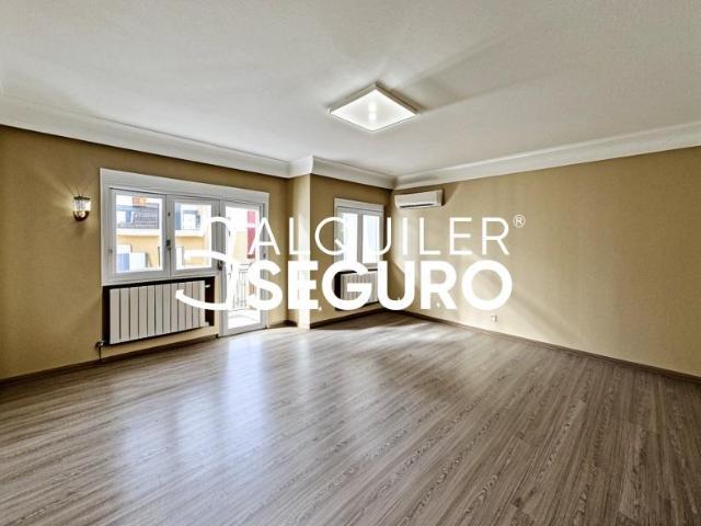 Apartamento en alquiler en Colina, Madrid