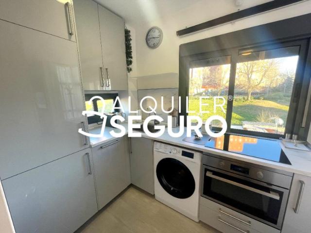 Apartamento en alquiler en Numancia, Madrid