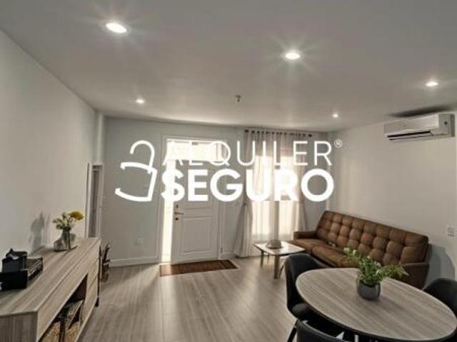 Apartamento en alquiler en Distrito II, Alcalá De Henares