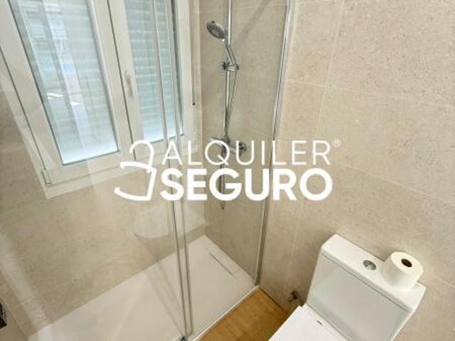 Apartamento en alquiler en Pacífico, Madrid