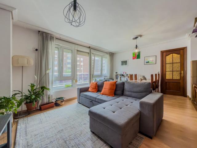 Piso en venta en San Román, Santander