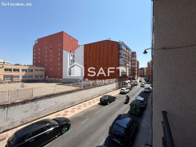 Piso en venta en San Claudio, León