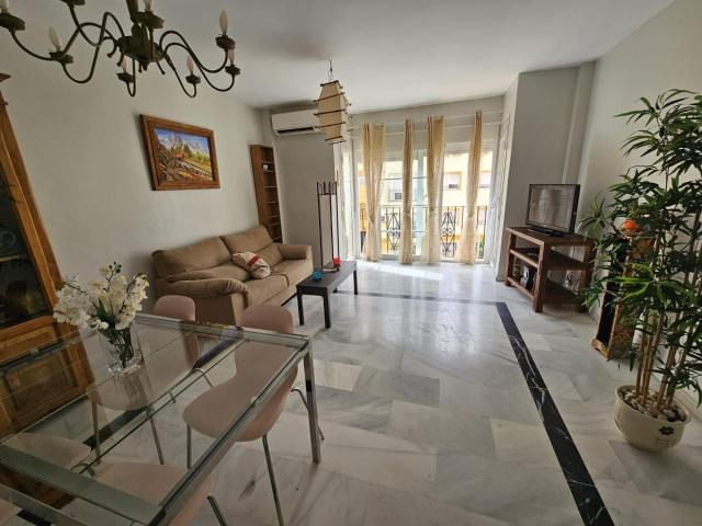 Piso en alquiler en El Rodeo, Coín