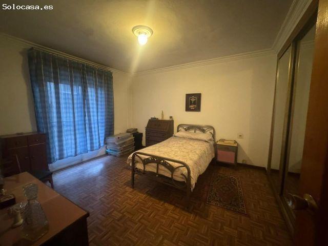 Piso en venta en As Lagoas, Ourense