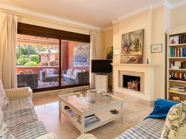 Piso en venta en Barriada Islas Canarias, Costa del Sol Occidental