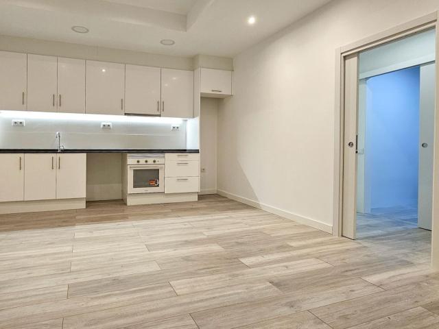 Piso en venta en L'hospitalet De Llobregat, Santa Eulàlia