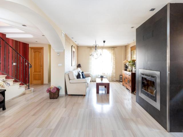 Piso en venta en Huétor Vega, Los Almendros
