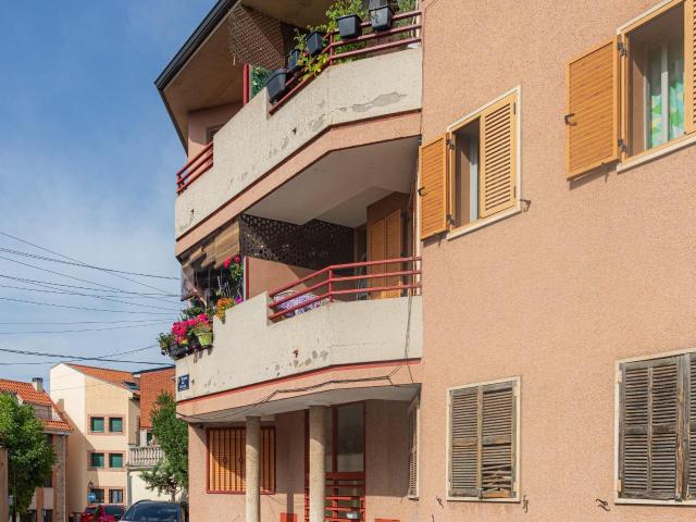 Piso en venta en Miraflores De La Sierra
