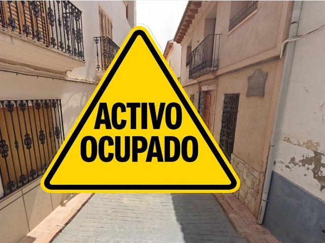 Piso en venta en Olocau, València / Valencia