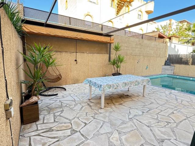Piso en venta en Peligros, Urbanización Los Olivos