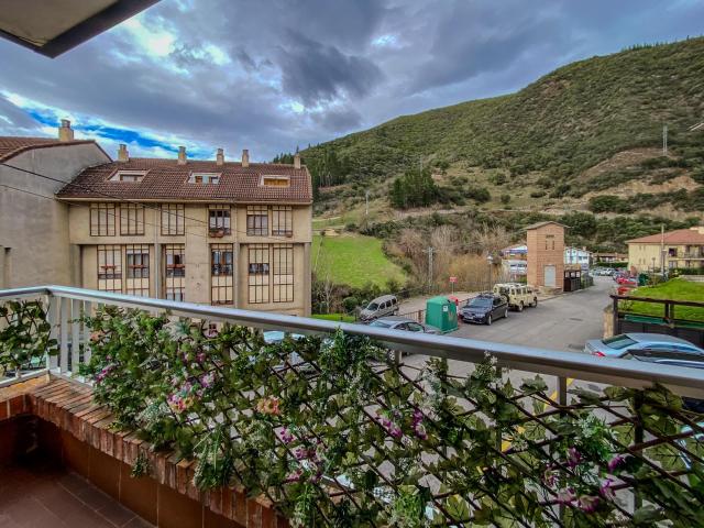 Piso en venta en Potes, Cantabria