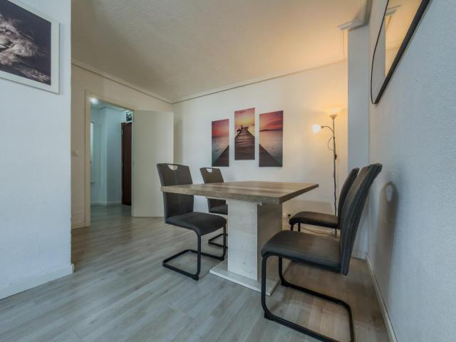 Piso en venta en Perines, Santander