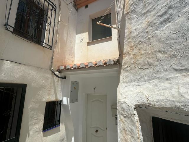 Piso en venta en Almáchar