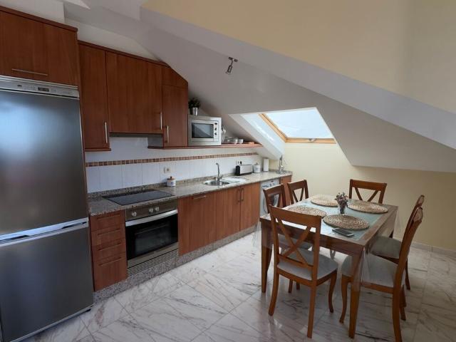 Piso en venta en Ares, Ferrol