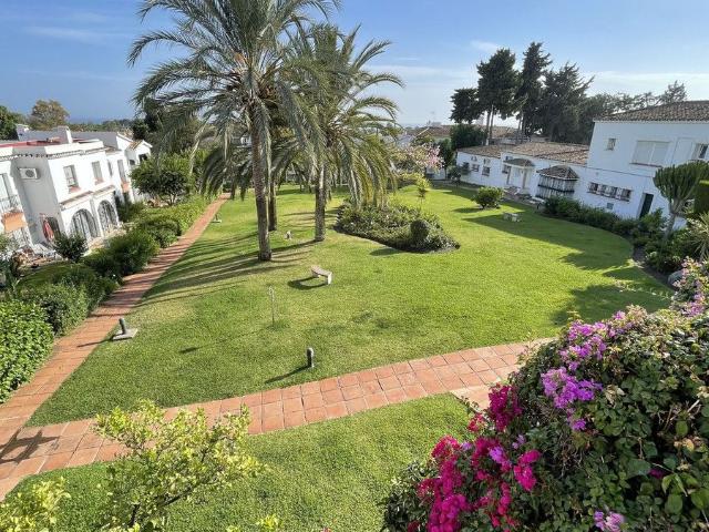 Piso en venta en La Alquería-El Paraíso, Costa del Sol Occidental