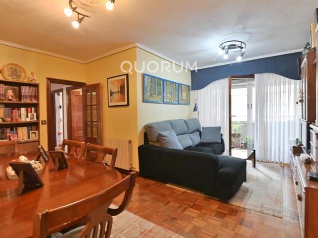 Piso en venta en Abando, Bilbao