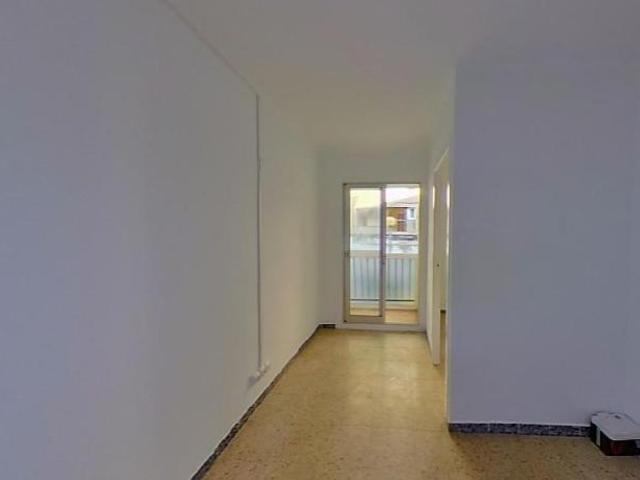 Piso en venta en Barcelona, les Roquetes
