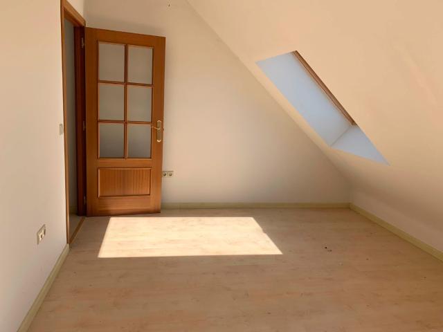 Piso en venta en Torreperogil