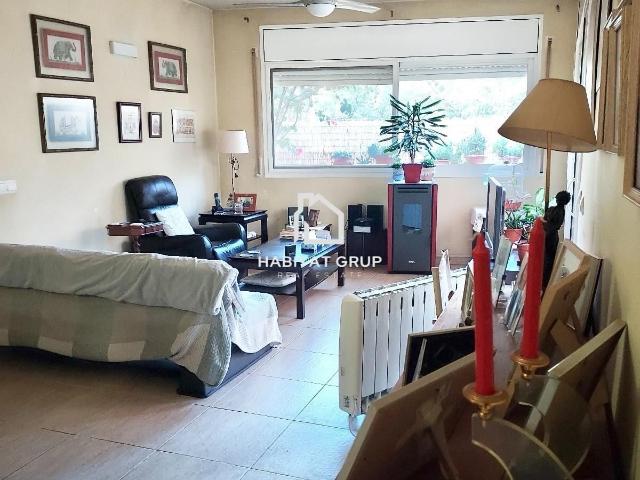Piso en venta en Montbrió Del Camp