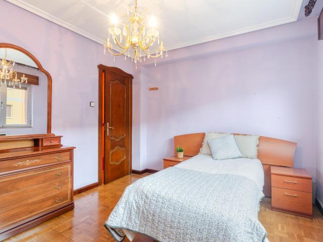 Piso en venta en Mieres, Barrio de San Pedro