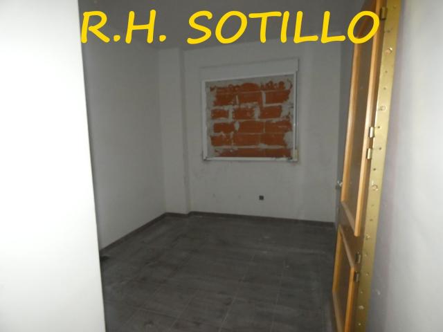 Piso en venta en Sotillo De La Adrada