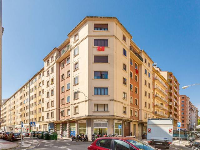 Piso en venta en Pamplona, San Zernin