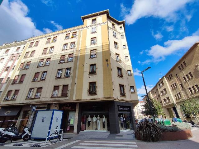 Piso en venta en Pamplona, San Zernin