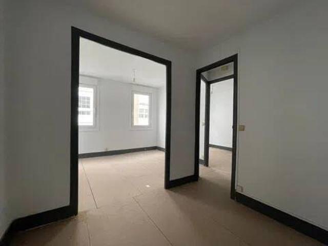 Piso en venta en As Lagoas, A Coruña