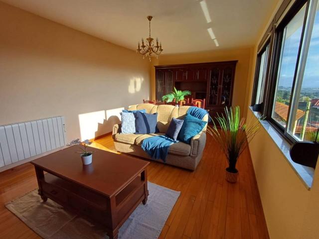 Piso en venta en Abegondo, A Coruña