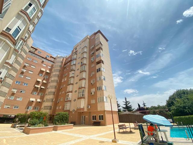 Piso en venta en Madrid, Cortes