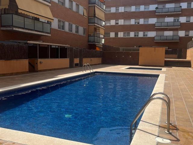 Piso en venta en Abrera